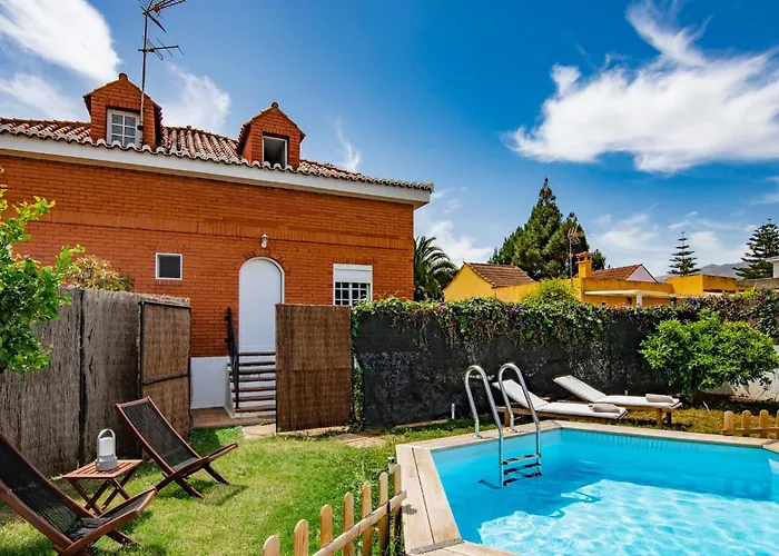 Villa Los Almendros
